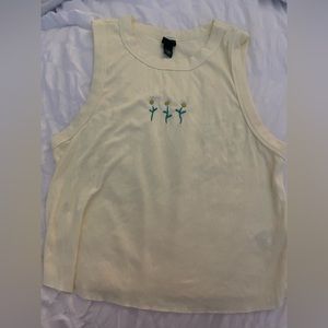 Light yellow daisy tank top